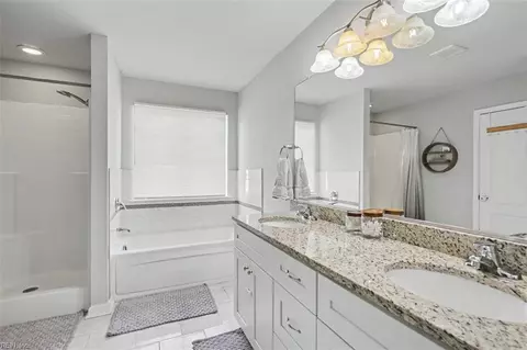 Bath - 509 Owens St, Hampton, VA 23669 photo 1 of 2