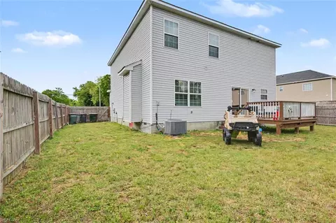 Exterior - 509 Owens St, Hampton, VA 23669 photo 5 of 6