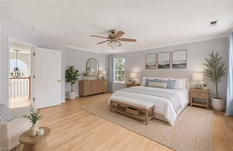 Bedroom - 725 Beach Rd, Hampton, VA 23664 photo 2 of 5