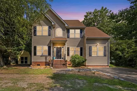 725 Beach Rd, Hampton, VA 23664