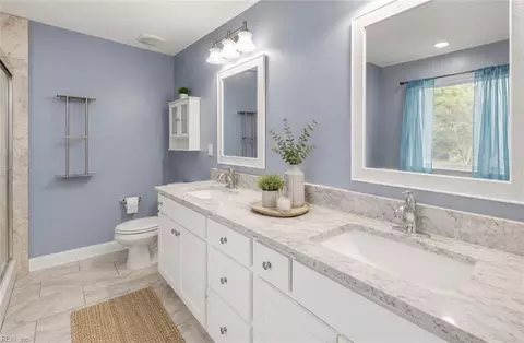 Bath - 725 Beach Rd, Hampton, VA 23664 photo 1 of 3