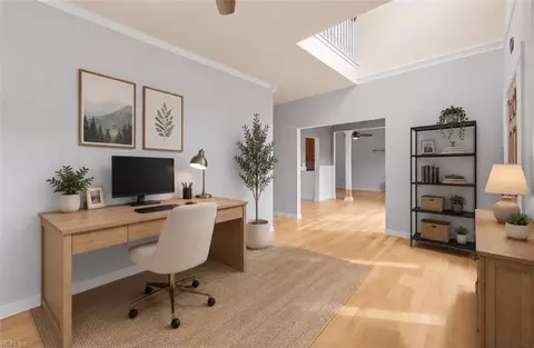 Entry Way - 725 Beach Rd, Hampton, VA 23664 photo 1 of 2