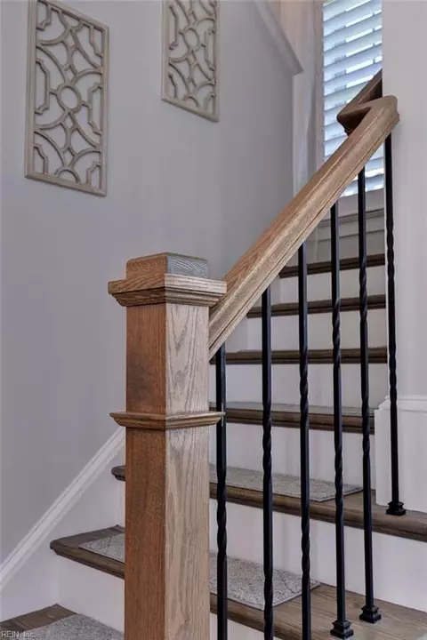 Entry Way - 105 Goffigans Trce, Tabb, VA 23693 photo 4 of 4
