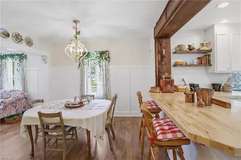 Dining - 23 Clover St, Hampton, VA 23669 photo 3 of 3