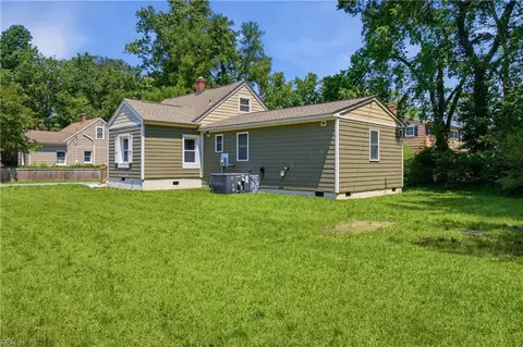 Exterior - 23 Clover St, Hampton, VA 23669 photo 4 of 6