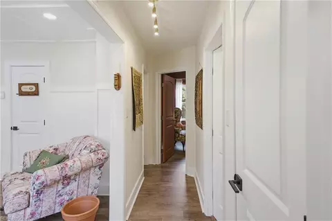 Entry Way - 23 Clover St, Hampton, VA 23669 photo 2 of 6