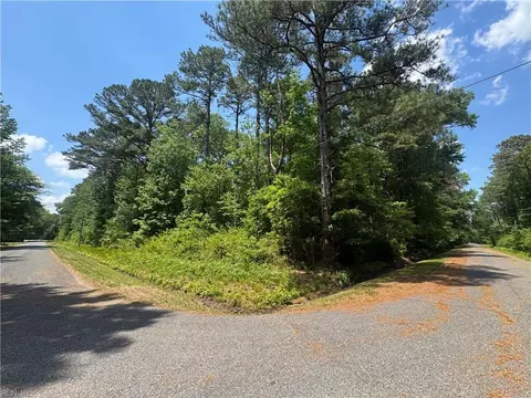 38 Blk Darden St, Chesapeake, VA 23322