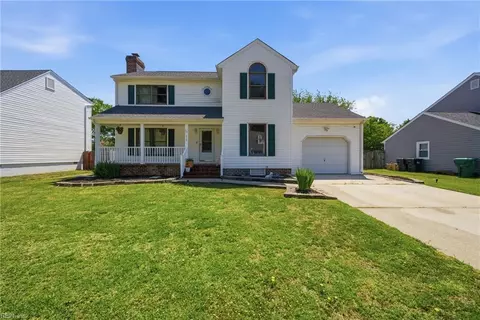 218 Pinecliffe Dr, Colonial Heights, VA 23834