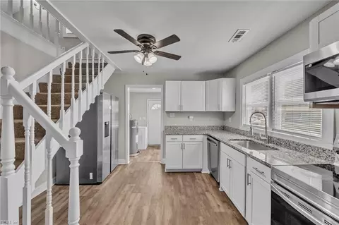 99 Dahlgren Ave, Portsmouth, VA 23702