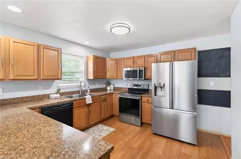 66 Franktown Rd, Hampton, VA 23663