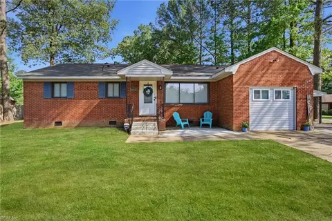 Exterior - 4416 Greendell Rd, Chesapeake, VA 23321 photo 2 of 11