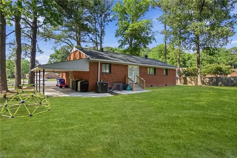 Exterior - 4416 Greendell Rd, Chesapeake, VA 23321 photo 4 of 11