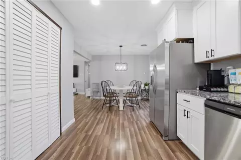 Entry Way - 4416 Greendell Rd, Chesapeake, VA 23321 photo 1 of 2