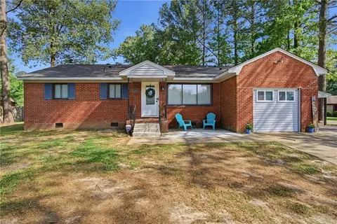Exterior - 4416 Greendell Rd, Chesapeake, VA 23321 photo 7 of 11