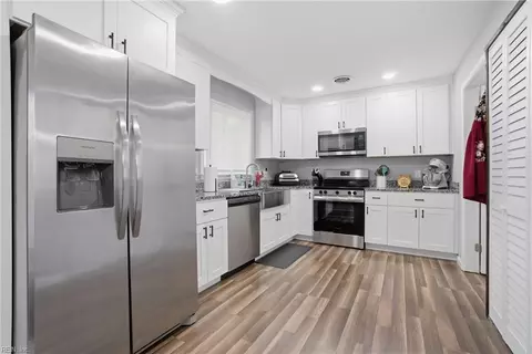 Kitchen - 4416 Greendell Rd, Chesapeake, VA 23321 photo 2 of 2