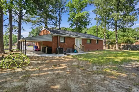 Exterior - 4416 Greendell Rd, Chesapeake, VA 23321 photo 9 of 11