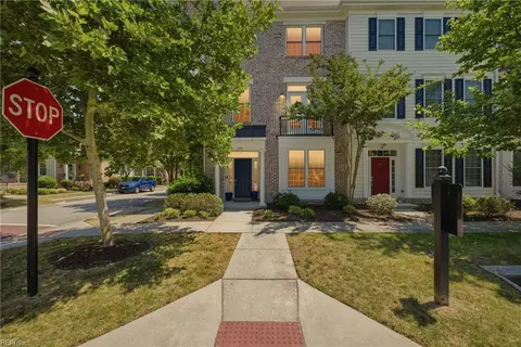 120 Peyton Randolph Dr, Yorktown, VA 23692
