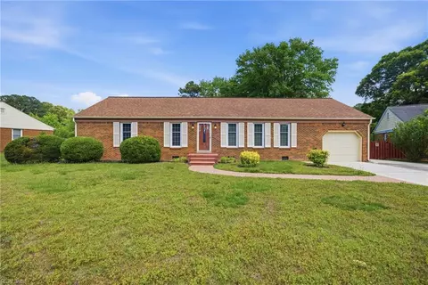705 Caravelle Dr, Chesapeake, VA 23322