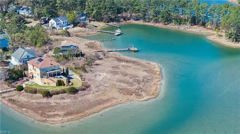 Par E Barbara Ln, Poquoson, VA 23662
