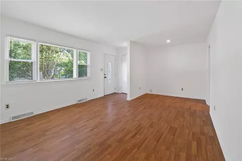 Living - 200 Valirey Dr, Hampton, VA 23669 photo 1 of 5