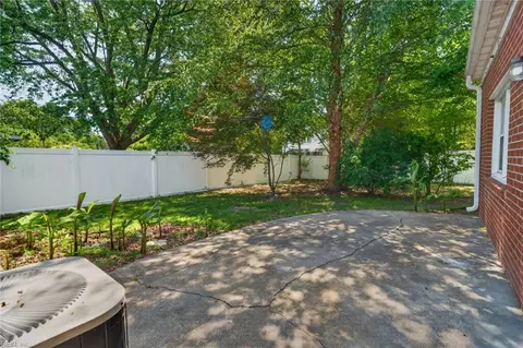 Exterior - 200 Valirey Dr, Hampton, VA 23669 photo 3 of 5