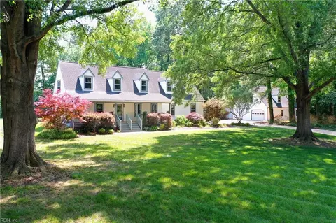 301 Windlesham Dr, Chesapeake, VA 23322