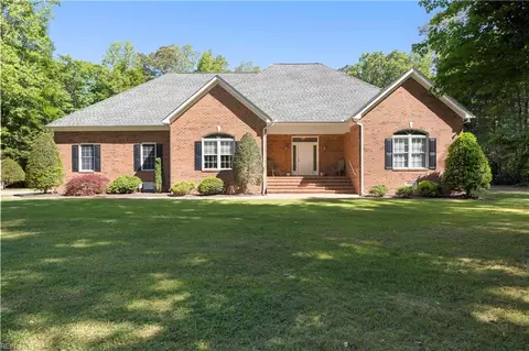 7845 Riverwatch Dr, Gloucester, VA 23061