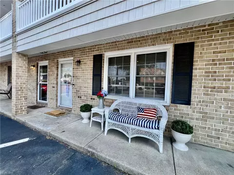 598 Pinewood Dr #105, Virginia Beach, VA 23451