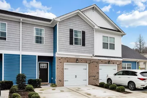 1233 Parkley Dr, Chesapeake, VA 23320