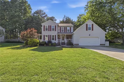 4 Faye Dr, Smithfield, VA 23430