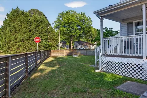 Exterior - 11 Knox Pl, Hampton, VA 23669 photo 5 of 5
