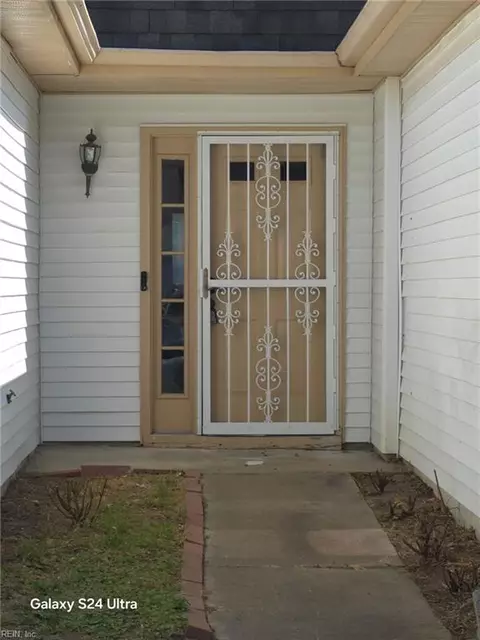 1357 Hafford Rd, Virginia Beach, VA 23460