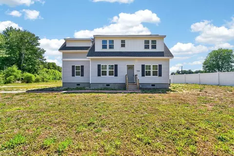 9289 Gates Rd, Suffolk, VA 23437
