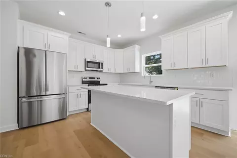 3010 Smithfield Rd, Portsmouth, VA 23702