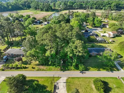 502 Showalter Rd, York County, VA 23692