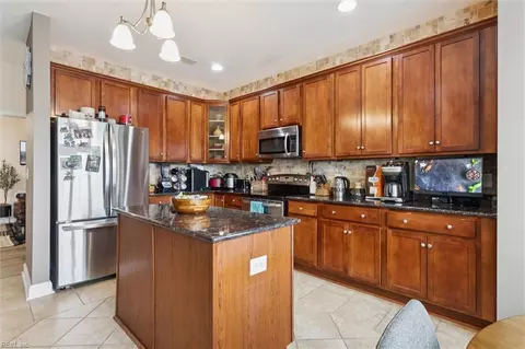 670 Town Center Dr #207, Newport News, VA 23606