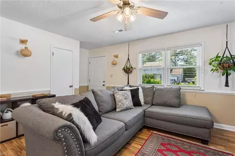 Other - 2 Pavilion Pl, Hampton, VA 23664 photo 2 of 13