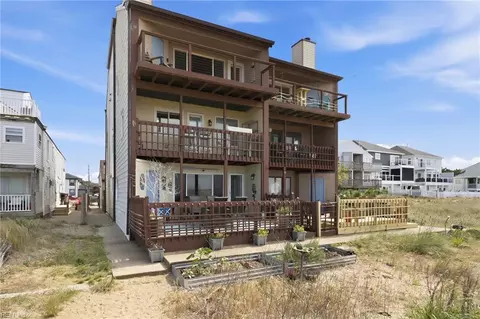 1216 W Ocean View Ave # B, Norfolk, VA 23503