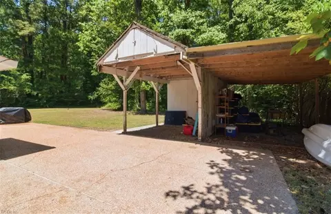 Exterior - 6581 Pine Haven Cir, Gloucester, VA 23061 photo 3 of 8