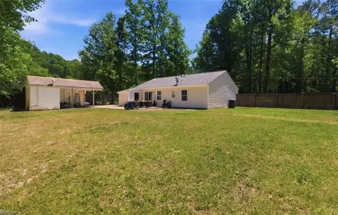 Exterior - 6581 Pine Haven Cir, Gloucester, VA 23061 photo 7 of 8