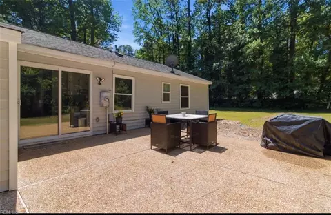 Exterior - 6581 Pine Haven Cir, Gloucester, VA 23061 photo 4 of 8