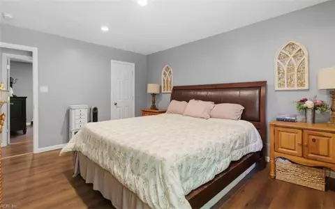 Bedroom - 6581 Pine Haven Cir, Gloucester, VA 23061 photo 2 of 7