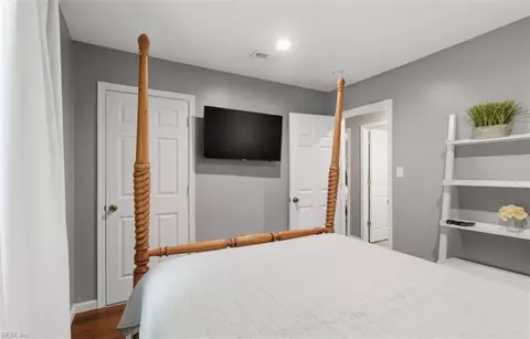Bedroom - 6581 Pine Haven Cir, Gloucester, VA 23061 photo 5 of 7