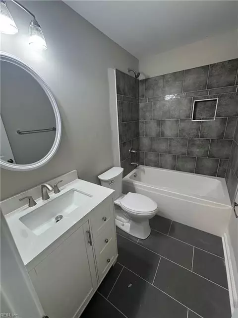 Bath - 637 Grimes Rd, Hampton, VA 23663 photo 1 of 10