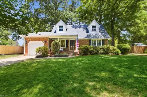 421 Bartell Dr, Chesapeake, VA 23322