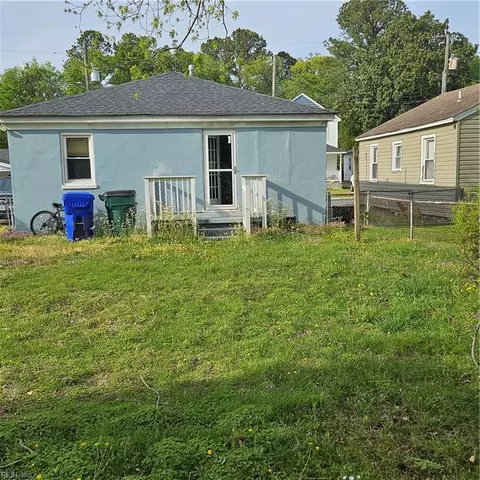Exterior - 655 3rd Ave, Suffolk, VA 23434 photo 2 of 3
