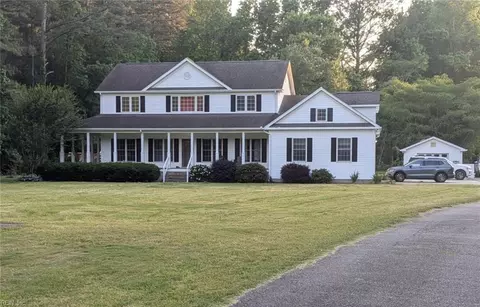 916 W Saint Brides Rd #W, Chesapeake, VA 23322