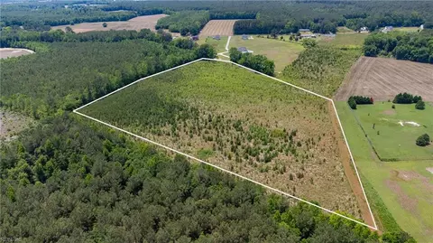 16 Ac Leafwood Rd, Suffolk, VA 23437