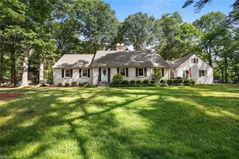 616 Lynn Shores Dr, Virginia Beach, VA 23452