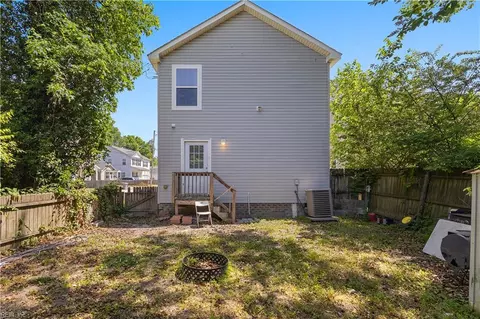 Exterior - 16 Lacrosse St, Hampton, VA 23663 photo 4 of 5